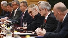 Prezident Milo� Zeman na setkání setkal s �ínským prezidentem Si �in-pchingem v...