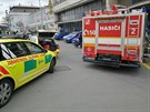 Záchranáři společně s hasiči u brněnského hlavního nádraží vyprošťovali...
