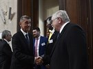Premiér Andrej Babiš a rumunský ministr energetiky Anton Anton se zdraví na...