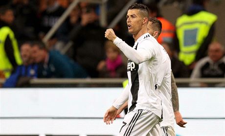 Cristiano Ronaldo z Juventusu Turín se raduje z gólu v derby s FC Turín.