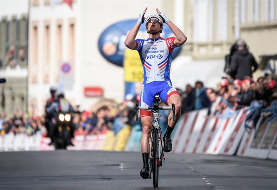 výcarský cyklista Stefan Küng po triumfu ve 2. etapu závodu Kolem Romandie.