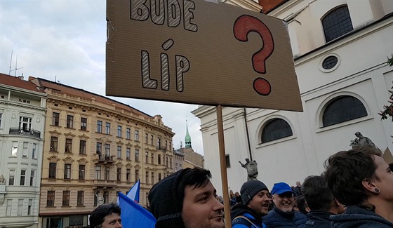 Demonstrace na Dominikánském námstí v Brn