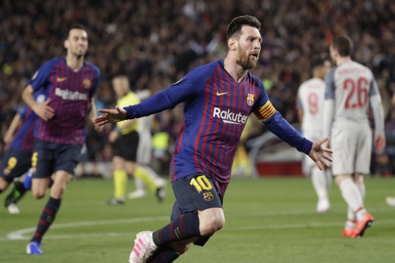 Lionel Messi z Barcelony slaví gól 