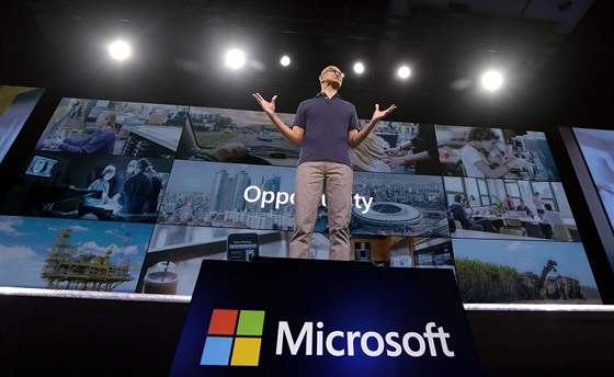 éf Microsoftu Satya Nadella na konferenci Build 2019.