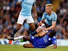 Ricardo Pereira z Leicesteru a Oleksandr Zinenko z Manchesteru City (nahoe).