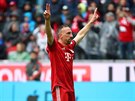 Franck Ribéry z Bayernu Mnichov se raduje ze zásahu v utkání s Hannoverem.