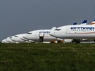 Uzemnná letadla Boeing 737 MAX spolenosti Smartwings na letiti v praské...