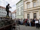 Praská demonstrace proti postupu ministra kultury Antonína Staka pi odvolání...