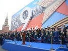 Ruský prezident Vladimir Putin na moskevském Rudém námstí u píleitosti oslav...