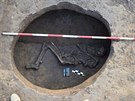 V jedné z jam nalezli archeologové tisíce let starou kostru, která byla...