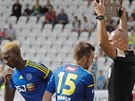 Zraněného útočníka FC Vysočina Stanislava Klobásu musel už ve 33. minutě...