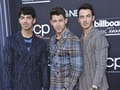 Joe Jonas a jeho brati Nick a Kevin na Billboard Music Awards (Las Vegas, 1....