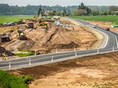 Nová silnice u stavby dálnice D11 u Jarome (2. kvtna 2019)