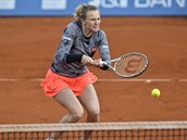 esk tenistka Kateina Siniakov v utkn 2. kola na turnaji v Praze