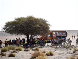 Momentka z etapového závodu na horských kolech Garmin Titan Desert.