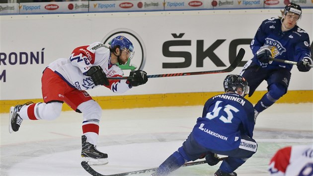 Michael Frolk stl na braku Finska v utkn Carlson Hockey Games v Brn.