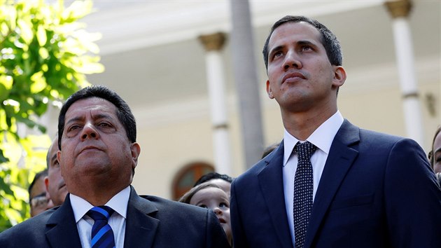 Edgar Zambrano (vlevo) na snmku s vdcem venezuelsk opozice Juanem Guaidm (leden 2019)