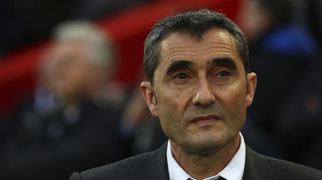 Ernesto Valverde, trenr Barcelony.