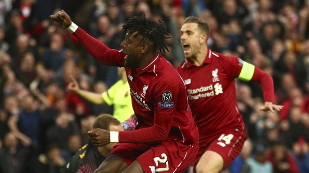 Divock Origi (Liverpool) se raduje ze sv premirov trefy v Lize mistr, prosadil se proti Barcelon.