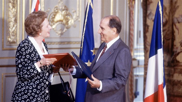 Dohodu o vybudování podmořského tunelu mezi Velkou Británií a Francií podepsali Margaret Thatcherová a Francois Mitterrand. (29. července 1987)