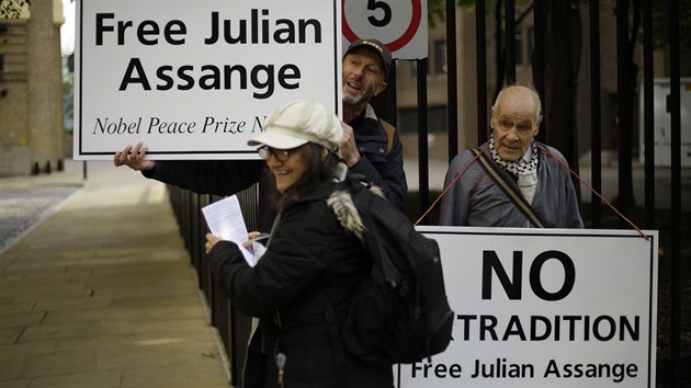 Protest na podporu zakladatele WikiLeaks Juliana Assange (1. května 2019)