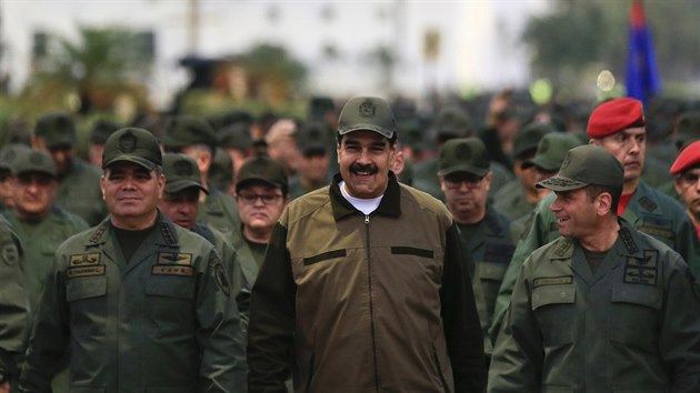 Venezuelsk prezident Nicols Maduro na vojensk zkladn v Caracasu (2. kvtna 2019)