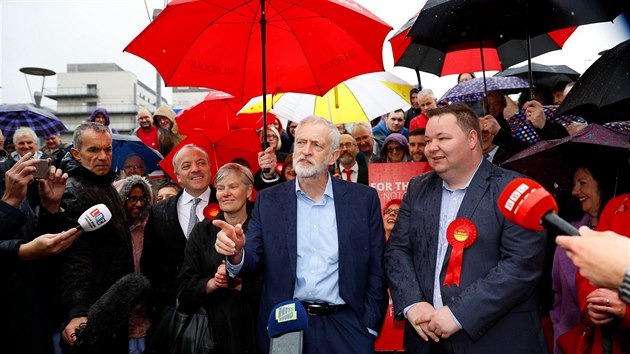 V částech Velké Británie proběhly místní volby, výsledky hodnotil šéf opozičních labouristů Jeremy Corbyn. (3. května 2019)