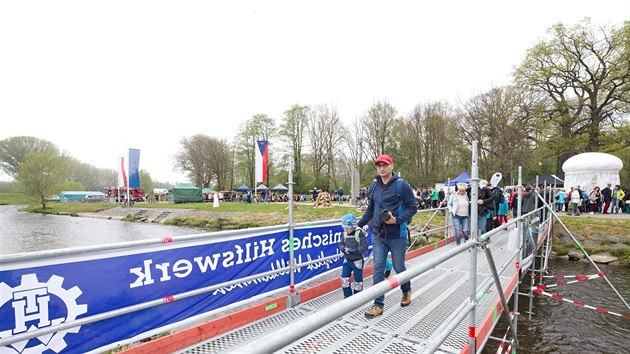 Lid t stt oslavili na Trojzem u Hrdku nad Nisou vro rozen Evropsk unie ped patncti lety. (1.5.2019)