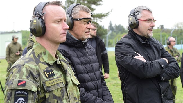 Premir Andrej Babi pi nvtv specilnch vojenskch sil generla Moravce. (3. kvtna 2019)