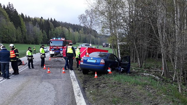 Pten stet dvou osobnch vozidel na Prachaticku si vydal dv obti.