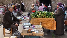 Tady se neokrádá. Trit u brány Saray Kapi v tureckém/kurdském Diyarbakiru.