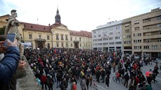 Tisíce demonstrant v Brn se domnívá, e nová ministryn spravedlnosti...