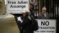 Protest na podporu zakladatele WikiLeaks Juliana Assange (1. kvtna 2019)