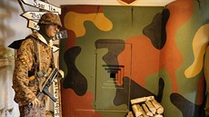 V muzeu jsou k vidní vojenské uniformy, motocykly, zbran a dalí artefakty....