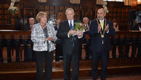 Bývalý primátor Prostjova za SSD Miroslav Piák (uprosted), který v roce...