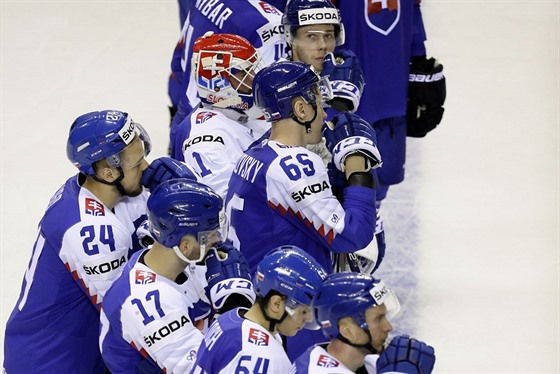 ZKLAMÁNÍ. Slovenští hokejisté prohráli utkání na mistrovství světa.