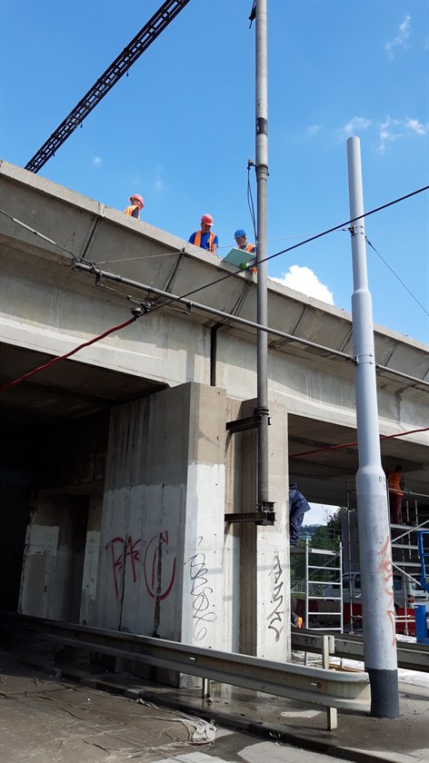 Práce na Negrelliho viaduktu probíhaly i v sobotu
