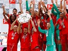 Fotbalisté Bayernu Mnichov slaví sedmý ligový titul v řadě.