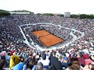 Diváci na turnaji v ím sledují finálový zápas mezi Rafaelem Nadalem a Novakem...