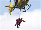 Ukázka záchrany osob z lanovky na vrtulníkovém leteckém dni Helicopter Show,...