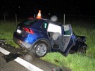 Mu a ena ve Volkswagenu Tiguan vyvzli z nehody u Kamennho jezdu s lehkmi...