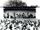 Utajen rockov festival v abicch v roce 1982. O rok pozdji akci rozprili...