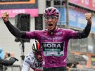 Pascal Ackermann triumfoval v páté etap Gira.