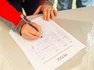Zjemci podepisovali petici, kter d omezit ochranu vlk (10. 5. 2019).