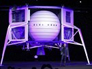Jeff Bezos pedstavuje model lodi Blue Moon, která je urena pro pistání na...