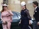 Vévodkyn z Yorku Sarah, princezna Beatrice a Edoardo Mapelli Mozzi na svatb...