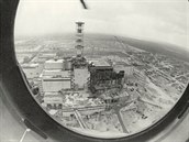 Letecký pohled na elektrárnu Černobyl po havárii v roce 1986