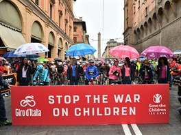 Start druh etapy Giro d'Italia 2019 znepjemnil siln d隝.