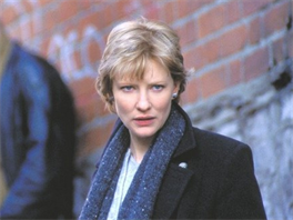 Cate Blanchettová ve filmu Veronica Guerin (2003)