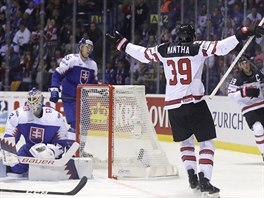 Kanaďan Anthony Mantha slaví gól v síti Slovenska.